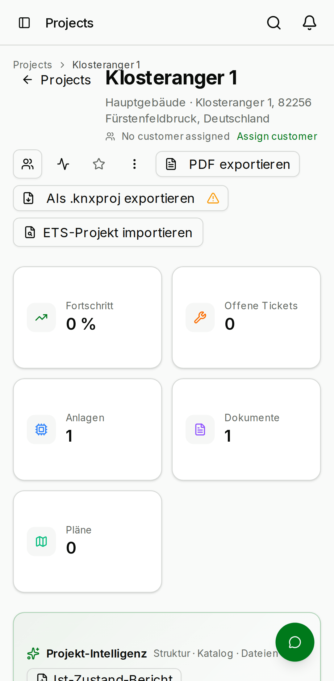 Project detail page on the Overview tab, showing the project name as a large header, a status badge, a tab strip, and three cards for description, customer, and building address. — mobile view